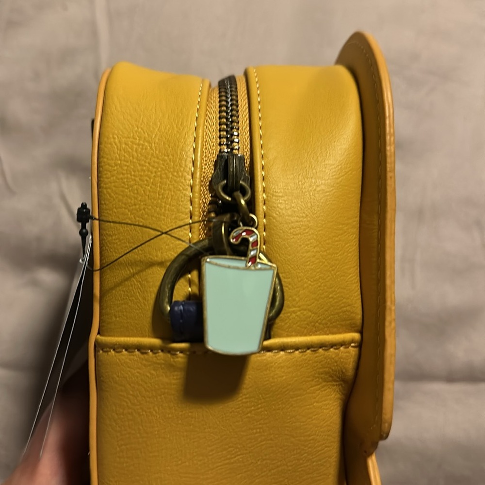 Loungefly gingerbread Chewbacca crossbody - Picture 6 of 6